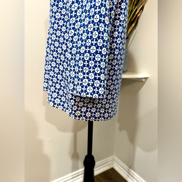 Peck & Peck Chic Blue Graphic 3/4 Sleeve Blue Sequenced Neckline Top Size XL - Picture 5 of 8